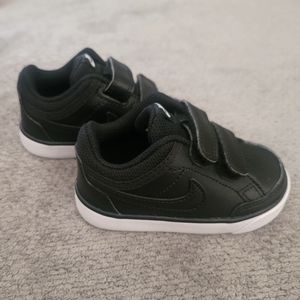 Nike Capri 3 Toddler Shoes, Black and White, Size 5C